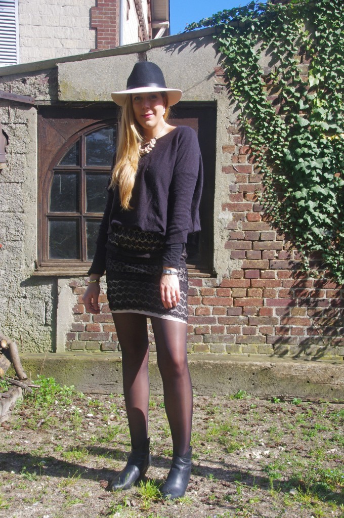 H&M, derhy, Camaieu, 3 suisses, Gemo, look du jour, ootd, chapeau, chapeau bicolore, chapeau laine, stetson, fedora, jupe en dentelle, jupe brodée, look casual chic, look sexy, blogueuse mode, blog mode, look, ootd, ootn