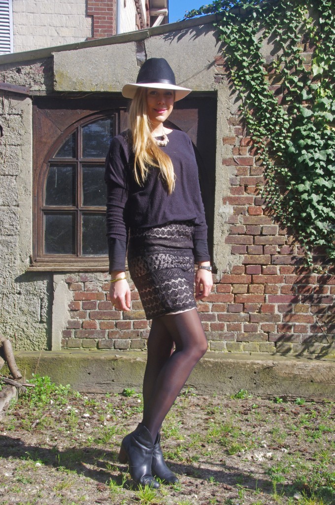 H&M, derhy, Camaieu, 3 suisses, Gemo, look du jour, ootd, chapeau, chapeau bicolore, chapeau laine, stetson, fedora, jupe en dentelle, jupe brodée, look casual chic, look sexy, blogueuse mode, blog mode, look, ootd, ootn