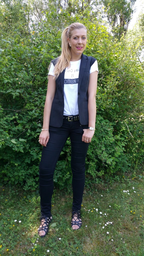 Glamulet, Freeman T.Porter, Joju, Balsamik, T-shirt serigraphié, tshirt humour, tshirt message, veste tailleur, veste sans manches, tailleur sans manche, blazer sans manches, jean slim, jean skinny, jegging, jean confotable, jean elastique, bracelet, charms, charm, cadeau personnalisé, ootd, look du jour, tenue du jour, look casual, look chic, look décontracté