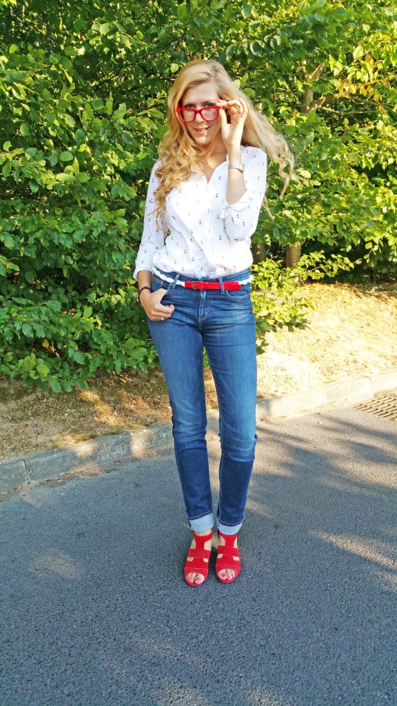 chemise encre, chemise marin, balsamik, lunettes de repos, lunettes ordinateur, lunettes sans correction, Varionet, etam, ceinture corde marin, corde marin, sandales rouge, sandale cuir pas cher, jean tommy hilfiger, look, ootd, tenue du jour, tenue bureau, look casual, blog mode, blogueuse mode 