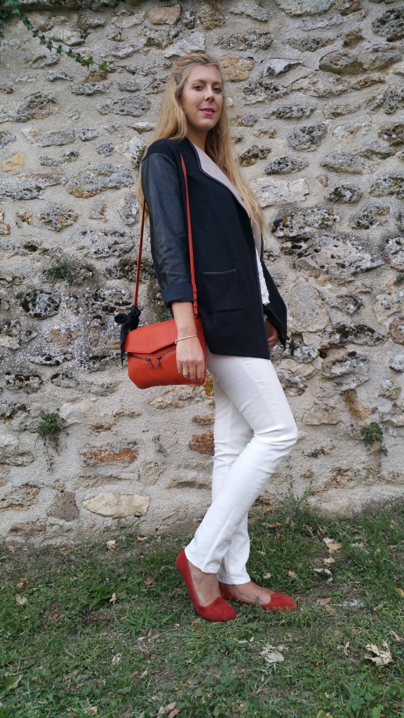 look, ootd, streetstyle, casual, chic, jean blanc, top dentelle, dentelle et cuir, orange, sleepers, gilet bimatière, derhy, sfera, parfois, blogueuse mode, blog mode, look blog