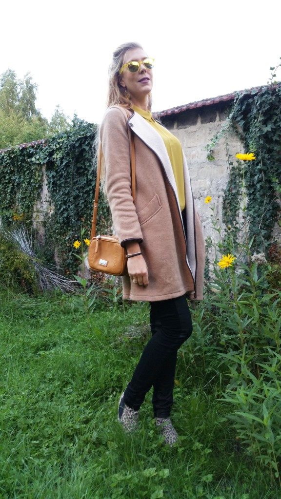 La fée maraboutée, concours, top moutarde, jaune d'hiver, jean slim enduit, freeman porter, gilet laine, manteau camel laine, boots léopard, la halle aux chaussures, avis, test, haul, blog mode, look du jour, tenue du jour, ootd, look boulot, look hiver, tendance hiver 2015