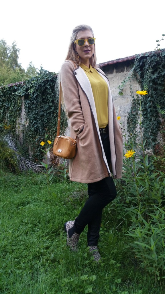 La fée maraboutée, concours, top moutarde, jaune d'hiver, jean slim enduit, freeman porter, gilet laine, manteau camel laine, boots léopard, la halle aux chaussures, avis, test, haul, blog mode, look du jour, tenue du jour, ootd, look boulot, look hiver, tendance hiver 2015