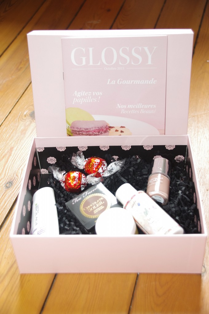 glossybox, la gourmande, goumandise, produits de beauté gourmands, odeur de bonbon, senteur bonbon, senteur gourmande, bronzer too faced, chocolat, bronzer chocolate, avis test, revue, huygens gommage, matrix, biolage, hydrasource,Nailsinc vernis Montpelier Walk, vernis nude, vernis chocolat, vernis caramel,La Cassidaine gel douche caramel lacté, gel douche caramel, gel douche gourmand, gel douche bonbon, blog mode, blog beauté, blog paris 