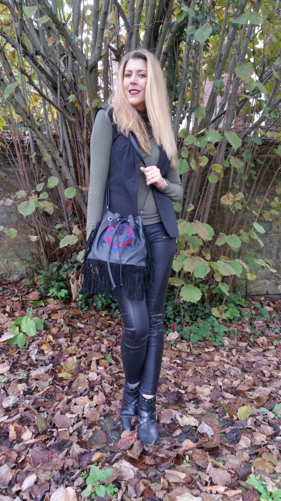 Balsamik, Petit bateau, Mim, Boohoo, Bohoo, Boho, Primark Paris, sac franges, sac bourse, slim cuir, slim enduit, look, tenue du jour, ootd, blog mode paris, blogueuse mode