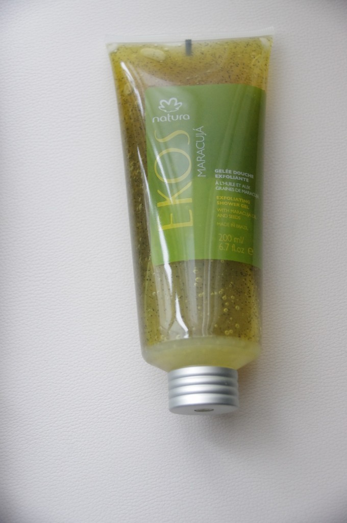 Natura brasil, brésil, bolsa,  Quentão do Brasil, recette brésilienne, soirée brésilienne, menu brésilien, soirée tropicale, bracelet brésilien, tutoriel bracelet brésilien, gelée de douche exfoliante au maracujá, exfoliant sous la douche, gommage sous la douche, huile sèche sublimante Ekos, huile hydratante, huile sèche non collante, meilleure huile sèche,crème Pulpe mains Castanha, crème hydratante, crème main, avis, test, revue, review, haul, box beauté, pochette surprise adulte, idée cadeau pas cher, coffret beauté pas cher, blog beauté, blogueuse beauté