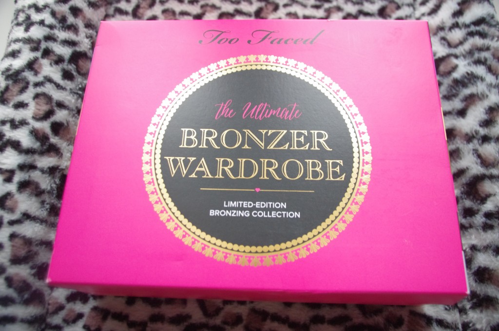 Bronzers, Toofaced, too faced, terre de soleil, poudre de soleil, terracotta, terra cotta, avis, test, revue, review, unboxing, déballage, coffret beauté, Chocolate Soleil, Snow Bunny, Dark Chocolate Soleil, Pink Leopard, Beach Bunny, Milk Chocolate Soleil, Endless Summer, Sun Bunny, kit contouring, contouring kim kardashian, blog beauté, blogueuse beauté, youtubeuse