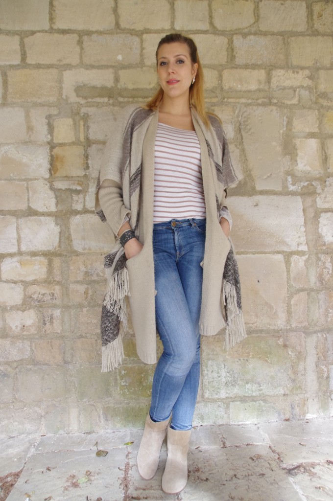 iconbyshakkit, bracelet silicone, bijou hypoallergénique, bijoux sans allergie,babou, gilet beige, veste longue beige, marinière beige, bel air, marinère manche dentelle, poncho clair, boucle d'oreilles perle, jean taille haute, mim, boots à franges, boots beige clair, boots nude, look casual, look décontracté chic, look coountry side, printemps 2016, blog mode, blogueuse mode, bon plan shopping, look femme pas cher 