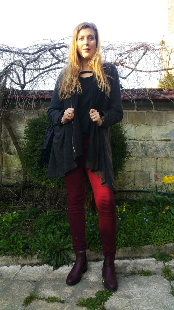 babou, newlook, cimarron, la redoute, mim, jean cassis, jean bordeau, boots bordeau, gilet loose, gilet lose, cut out shirt, chemise epaules dénudées, look boho, look bohème, look tendance, ootd, tenue du jour, blog mode, blogueuse mode