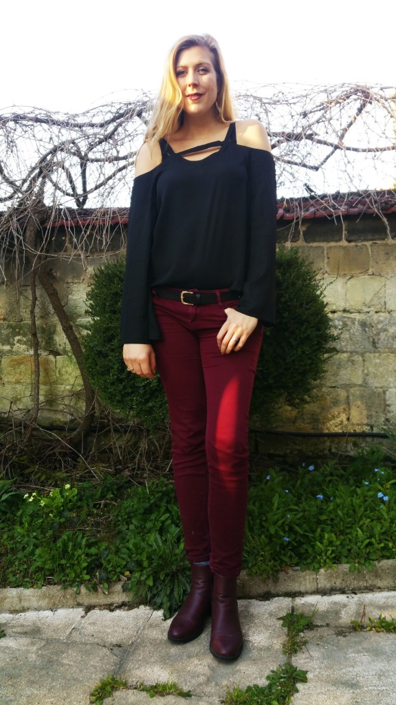 babou, newlook, cimarron, la redoute, mim, jean cassis, jean bordeau, boots bordeau, gilet loose, gilet lose, cut out shirt, chemise epaules dénudées, look boho, look bohème, look tendance, ootd, tenue du jour, blog mode, blogueuse mode