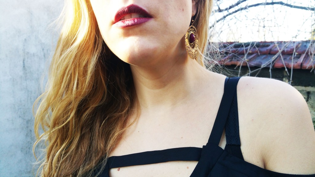 babou, newlook, cimarron, la redoute, mim, jean cassis, jean bordeau, boots bordeau, gilet loose, gilet lose, cut out shirt, chemise epaules dénudées, look boho, look bohème, look tendance, ootd, tenue du jour, blog mode, blogueuse mode