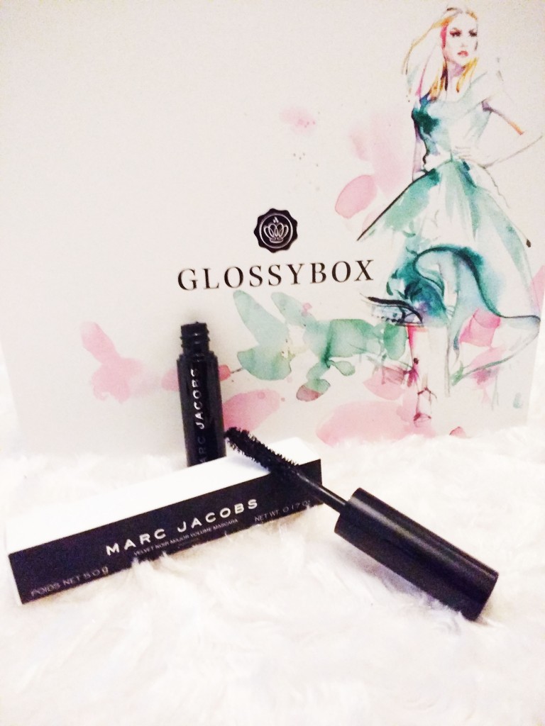 glossybox style édition, glossybox avril 2016, crème hydra-protective, Académie scientifique de beauté, Eye Liner, Icona Milano, Mascara Velvet Noir Major Volume de Marc Jacobs, Dew the Hoola Benefit, Pinceau rose gold  Luxie, Rachel Zoé, haul revue, review, avis, test, tutoriel, make up, blog beauté, blogueuse beauté, youtubeuse 