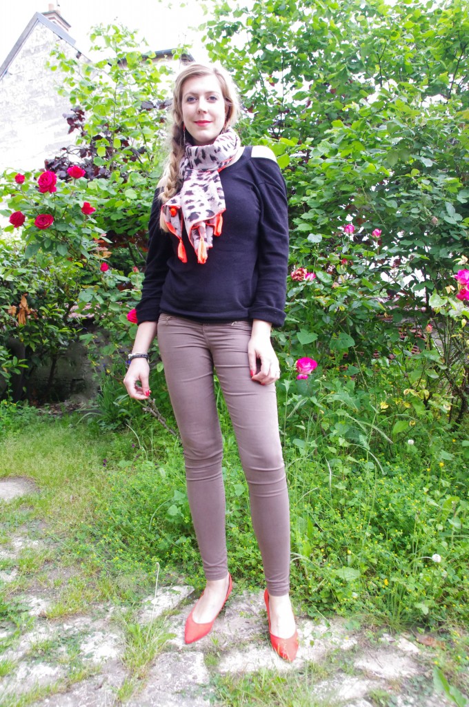 Ishopping, look pluie, look mi saison, ootd, tenue du jour, inspiration look, tendance 2016, monshowroom, derhy, foulard léopard, néon, jean kaki, promod, pull dos nu, escarpins orange, primark, séville, souvenir, shopping vacances, haul, revue, review, avis, blog mode, blogueuse mode, bloggueuse mode