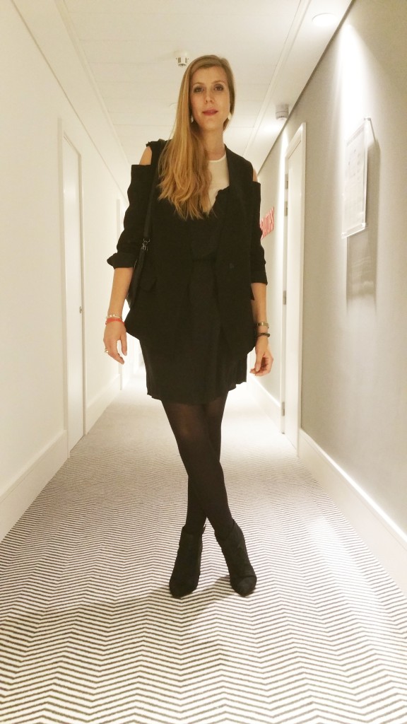 tenue du jour, ootd, look du jour, look soir, tenue de soirée, look cocktail, idée tenue mariage, zara, cut out shoulders, épaules nues, robe en soie, robe coeur, bel air, etam, boots compensée, blog mode, blogueuse mode