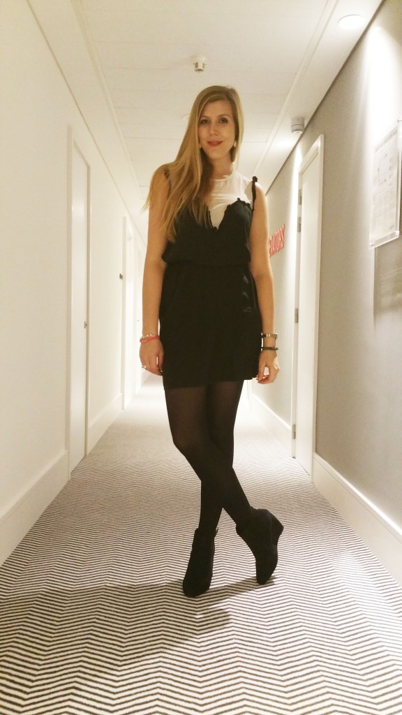 tenue du jour, ootd, look du jour, look soir, tenue de soirée, look cocktail, idée tenue mariage, zara, cut out shoulders, épaules nues, robe en soie, robe coeur, bel air, etam, boots compensée, blog mode, blogueuse mode