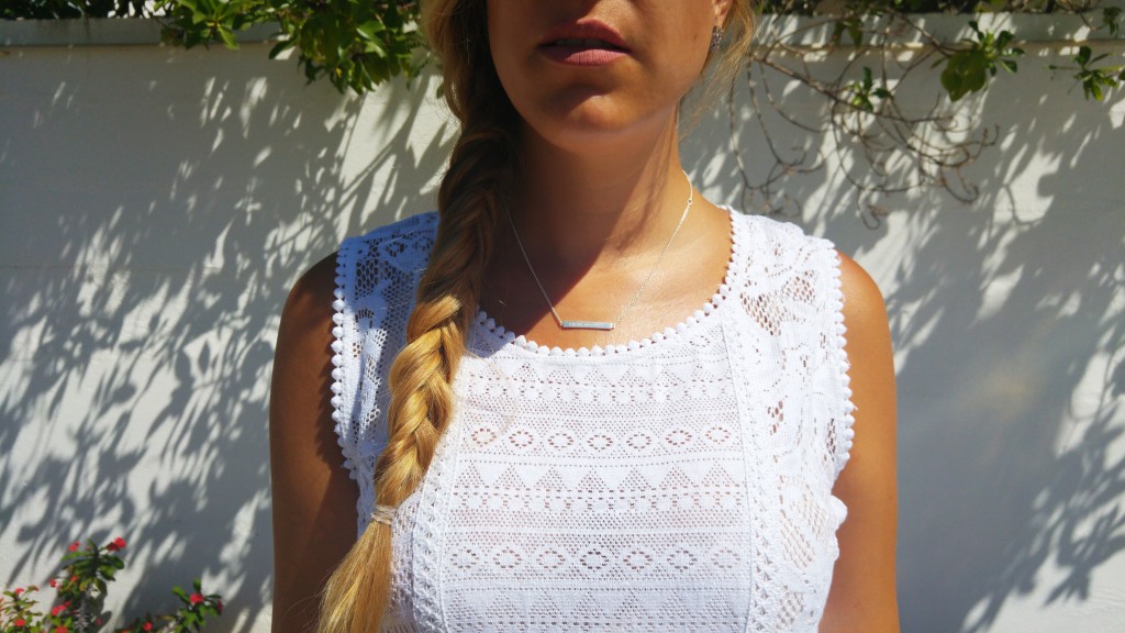 les topeziennes, derhy, sandales cuir, spartiates cuir, robe bohème, robe crochet, robe blanche, sac paille, panier osier, look plage, balade bord de mer, portugal vacances, blog mode, blogueuse mode, tenue du jour, ootd, tenue d'été, look boho, look gipset 