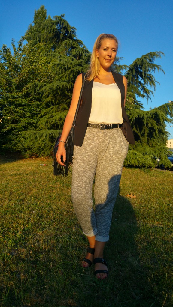 look cool, look dimanche, tenue détente, pantalon relax, top soie, bolero dentelle, sac bourse franges, mim, h&m, les petites bombes, thomas sabo, blog mode, blogueuse mode