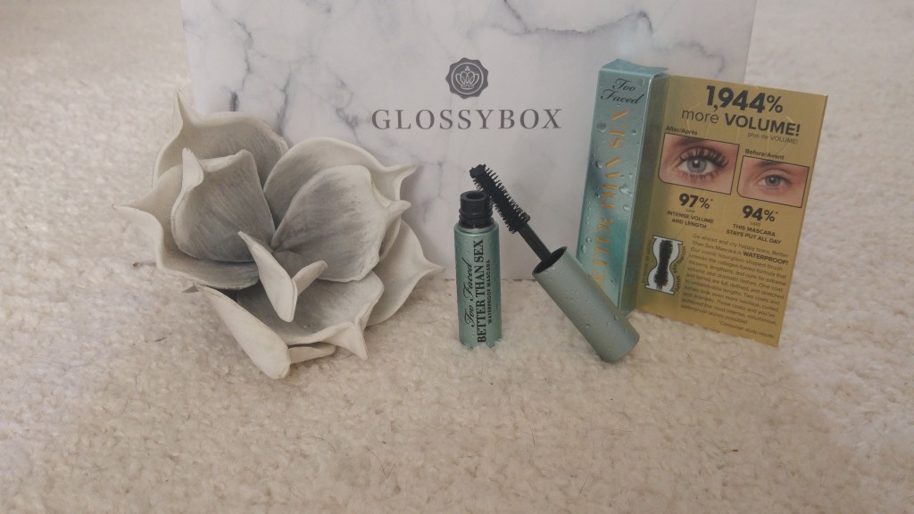 glossybox, marble, marbre, better than sex, too faced, mascara waterproof, brosse nettoyage pinceaux, avis, test, revue, review, blush stick, blush crème, box beauté, unboxing, blog beauté, blogueuse beauté