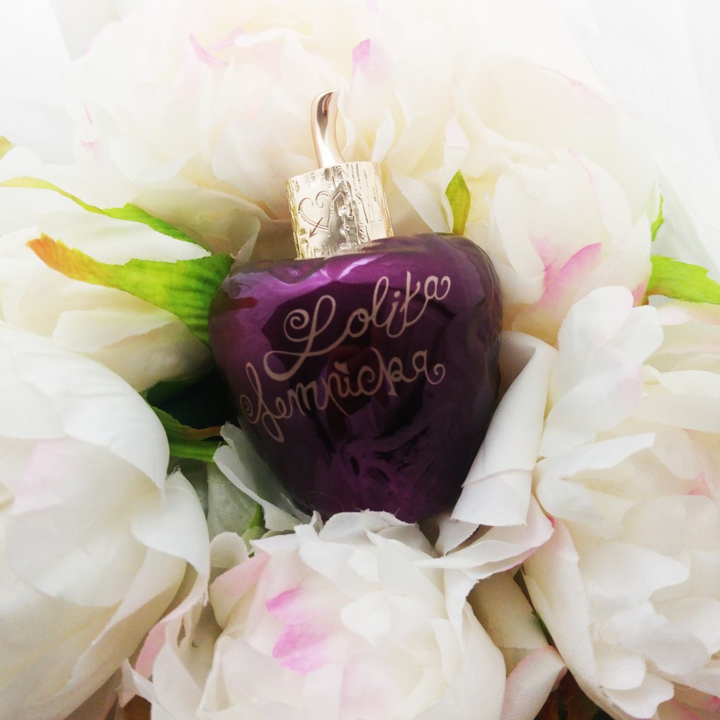 idée cadeau, wishlist, cadeau de noel femme, cadeau femme, parfaum, parfum femme, lolita lempicka, nouveauté parfum, parfum sucré femme, beauté, blog beauté, blogueuse beauté, avis parfum lolita lempicka, test parfum, french perfume, parfum couture