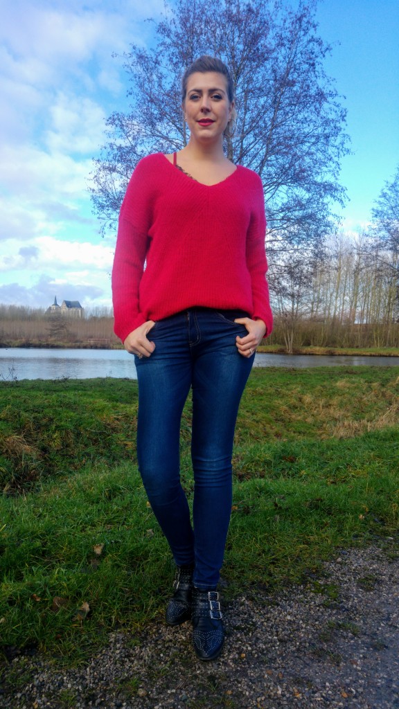 Office, promod, babou, jennyfer, pull col v large, pull lose, pull framboise, pull fuschia, pull laine mohair, jean pas cher, top dentelle, boots cloutée, ootd, ootn, look du jour, tenue du jour, lookbok, revue, review, haul, blog mode, blogueuse mode