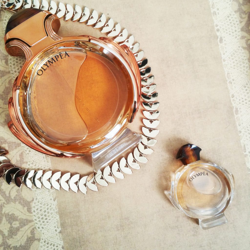 olympéa intense, paco rabanne parfum, parfum femme caractère, parfum femme nouveauté, parfum femme floral, parfum femme gourmand, parfum femme sucré nouveauté, blog parfum, blogeuse parfum, blog beauté, blogueuse beauté, avis feelunique, test feelunique