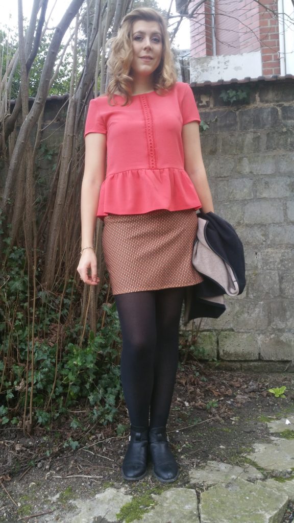 look, ootd, tenue du jour, ootn, look tendance, look sixties, look 60's, look seventies, top basques, corail, derhy, jupe retro, lefties, boots cut out, babou, gilet bimatière, gilet cuir, blog mode, blogueuse mode