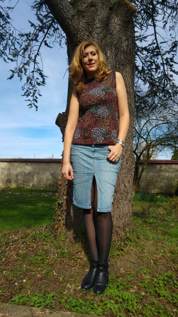 look femme, ootd, ootn, top peplum, cuir bordeaux, perfecto rouge, american retro, levi's, vintage, jupe fendue devant, boots cut out, babou, wax, look tendance, look printemps, blog mode, blogueuse mode