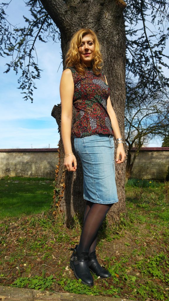 look femme, ootd, ootn, top peplum, cuir bordeaux, perfecto rouge, american retro, levi's, vintage, jupe fendue devant, boots cut out, babou, wax, look tendance, look printemps, blog mode, blogueuse mode