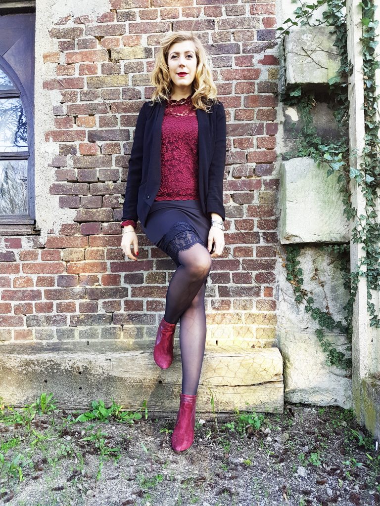 look, ootd, ootn, tenue du jour, lace, dentelle, jupe dentelle, blazer, veste de smocking femme, bottines bordeaux, bottines suédine, promod, babou, primark, look femme pas cher, tenue cérémonie petit prix femme, blog mode, blogueuse mode