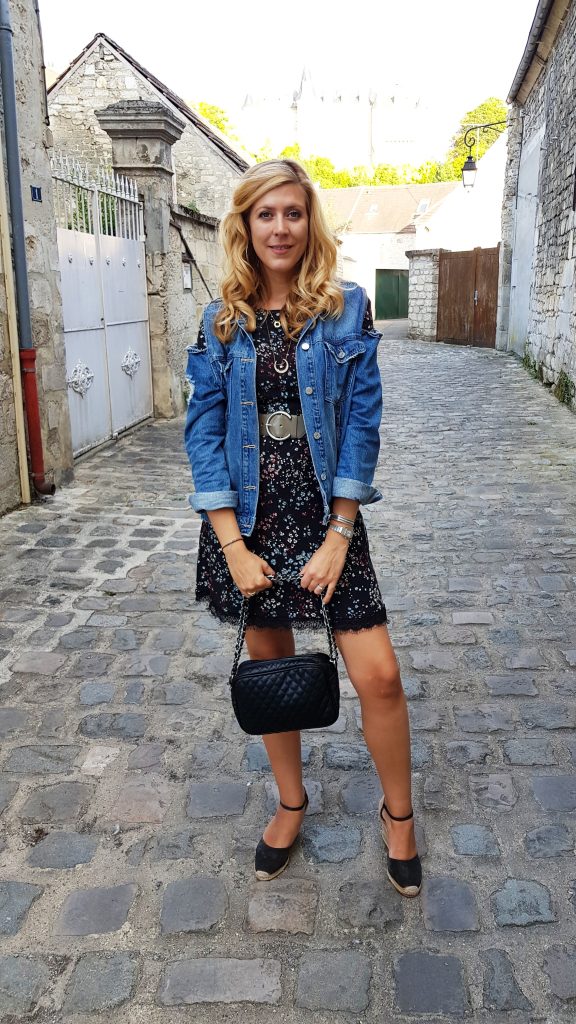 90's, nineties, look retro, look tendance, robe liberty, veste en jean épaules dénudées, cut out denim jacket, espadrilles compensées, pimkie, babou, castaner, vintage, college girl, look back to school, haul, lookbook, blogueuse mode, blog mode