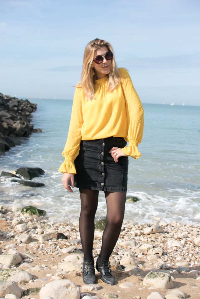 La rochelle, ootd, ootn, tenue du jour, look, blogeuuse mode, blog mode, primark, stradivarius, office, vintage, zerouv, blouse boheme, blouse plumetis, jupe seventies, jupe jean boutonnée, look à la mer, journée plage, voyage de presse, voyage blogueur 