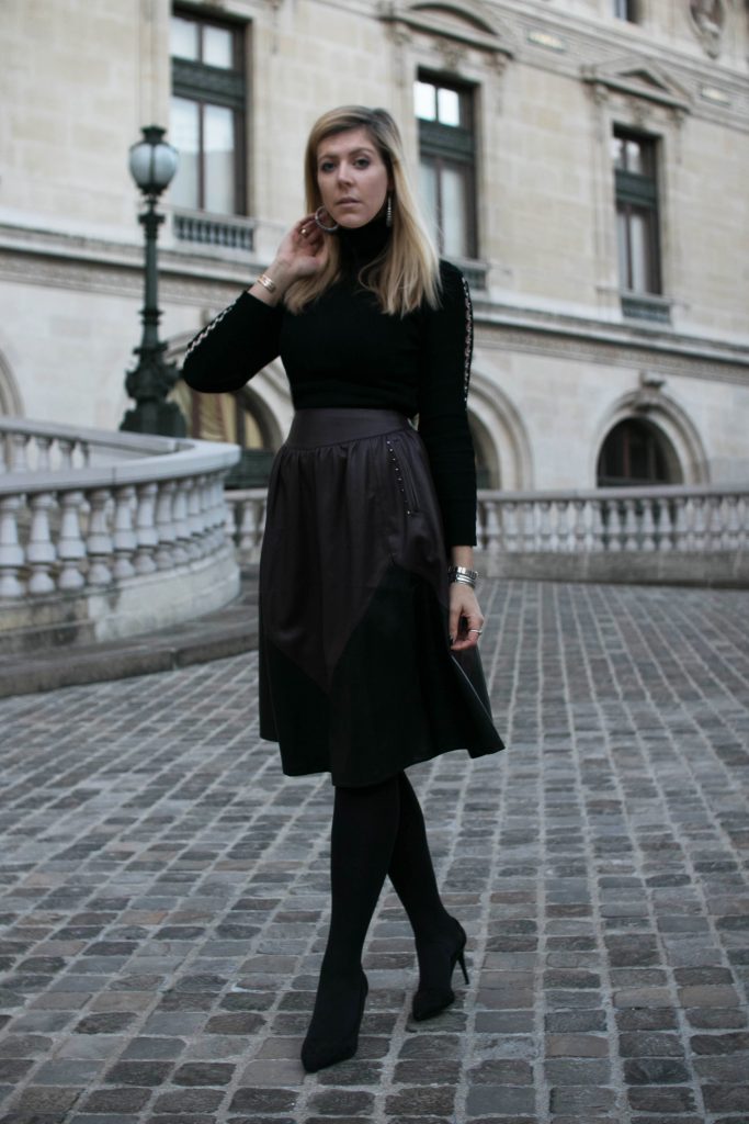 col roulé noir, look soirée, look de sortie, look élégant, opera garnier, ootd, ootn, tenue du jour, tenue du soir, look tendance, jupe midi, jupe mi longue,  jupe rétro, jupe vintage, jupe cuir, derhy, pul col roulé détail, pull col roulé original, escarpins daim, look femme, zara, opéra paris, blog mode, blogueuse mode, chic à petit prix, look évènement