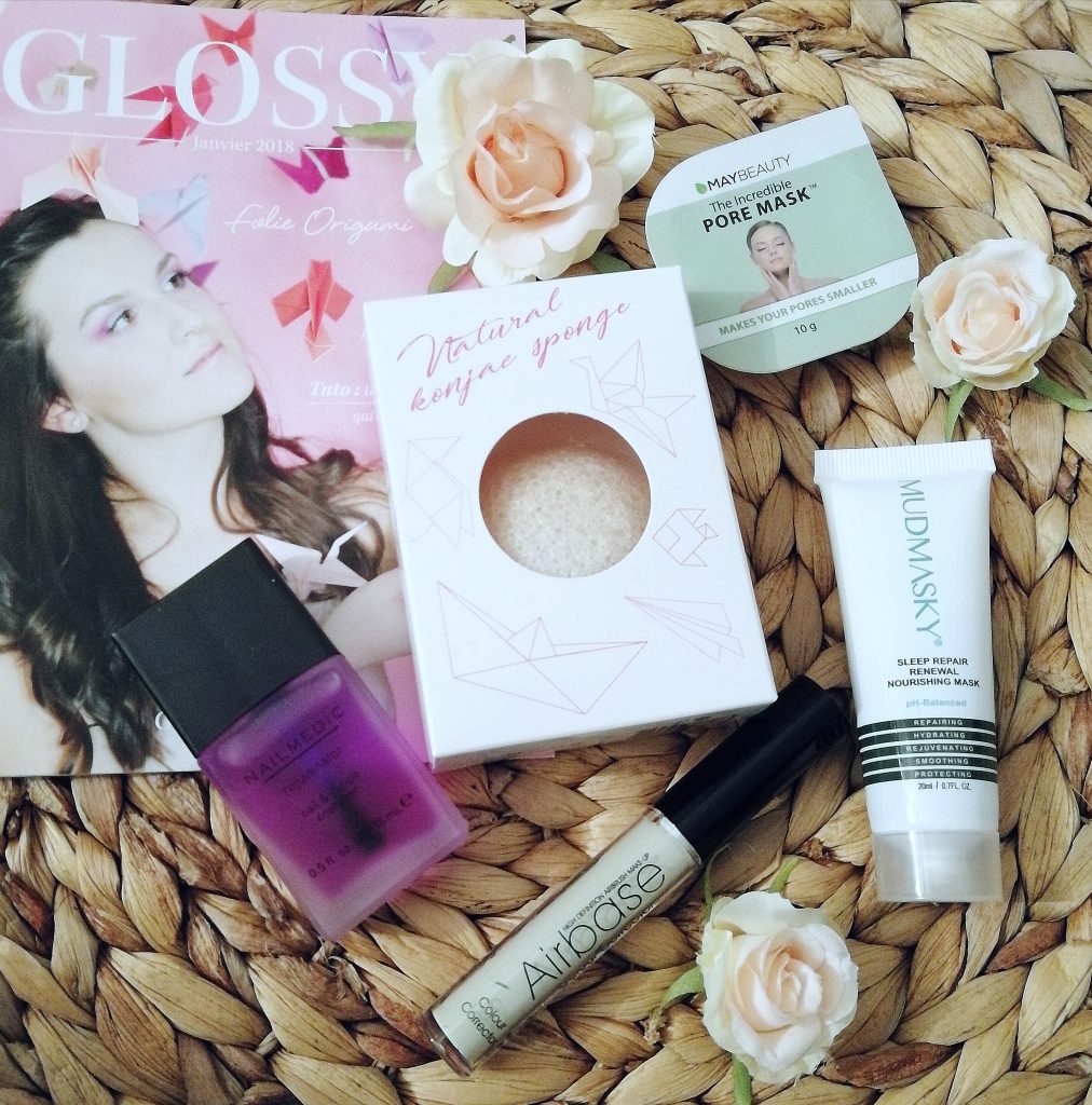 Glossybox, Glossybox janvier 2018, folie origami, tendance slow cosmétqiue, layering, avis, test, unboxing, haul, revue, The Incredible Pore Mask MAYBEAUTY, Sleep Repair Renewal Nourishing Mask MUDMASKY, masque de nuit, masque hydratant pose longue, Nail & Cuticle energizer Rejuvenator NAILMEDIC, soin des ongles, Green corrector AIRBASE, correcteur vert, Eponge Konjac SPA TO YOU, éponge konjac, blog beauté, blogueuse beauté