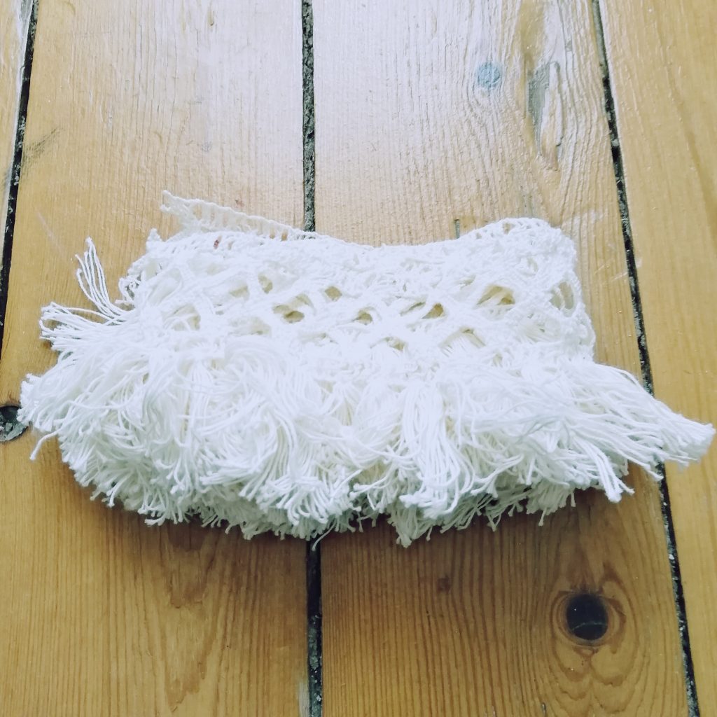 diy, serviettes personnalisées, tuto diy, serviette de bain bobo, boheme, dohemian déco, décoration, salle de bain, baignoire, linge de bain personnalisé, blog diy, blogueuse diy