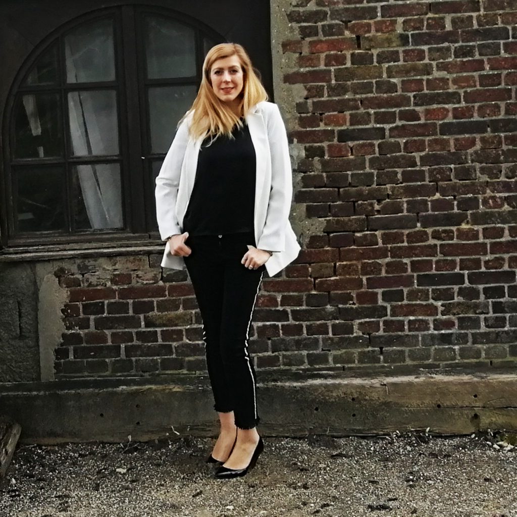 look, tenue du jour, outfit of the day, tenue de soirée, look blazer, jean bandes, jean franges, esacrpins semelle rouge, escarpins vernis, blog mode, blogueuse mode