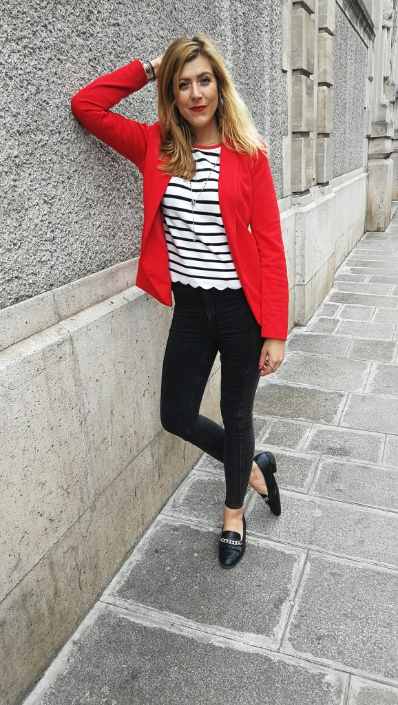 look, ootd, tenue du jour, outfit, marinière, blazer rouge, veste rouge, look preppy, look marinière, mocassins chaines, look working girl, rouge et noir, blog mode, blogueuse mode