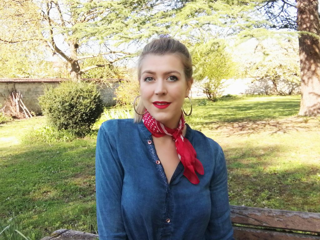 pin up, pantalon vichy, look retro, look sixties, foulard noué, bandana cou, look bleu, total look bleu, blog mode, blogueuse mode, rockabilly, 