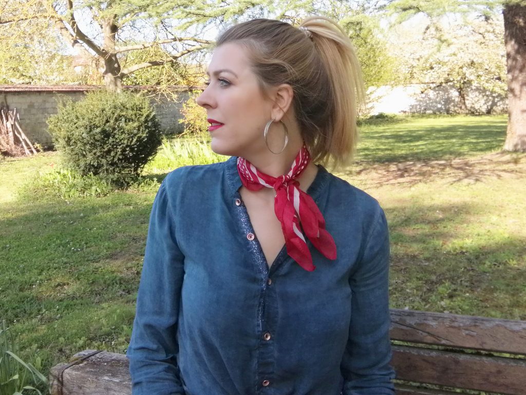 pin up, pantalon vichy, look retro, look sixties, foulard noué, bandana cou, look bleu, total look bleu, blog mode, blogueuse mode, rockabilly, 